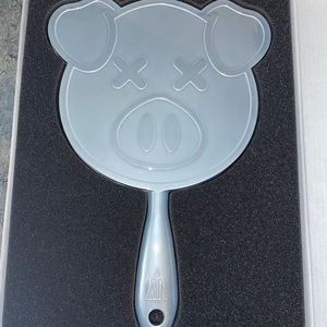 Pearlescent pig mirror Shane Dawson x Jeffree Star